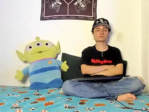 eeaa01 online show from November 25, 2025, 4:40 pm