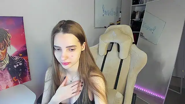 Snapshot of __SilviaAbby__ chatting on January 26, 2025, 11:50 am SilviaAbby online show from January 26, 2025, 11:50 am