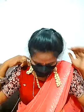 melina214 online show from February 18, 2026, 4:58 pm