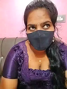 Snapshot of melina214 chatting on July 21, 2026, 4:41 pm melina214 online show from July 21, 2026, 4:41 pm