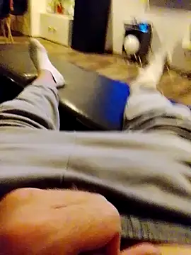 Geniusxl online show from October 29, 2025, 8:19 pm