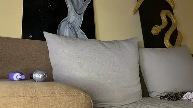 Missy baby online show from April 11, 2026, 8:12 pm