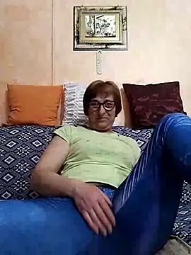 Snapshot of passione503 chatting on February 22, 2025, 7:14 pm passione503 online show from February 22, 2025, 7:14 pm