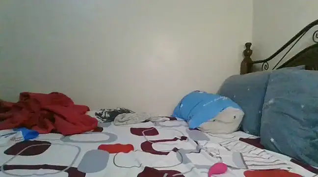 Snapshot of Sonnia_ chatting on February 17, 2025, 8:49 pm Sonnia online show from February 17, 2025, 8:49 pm