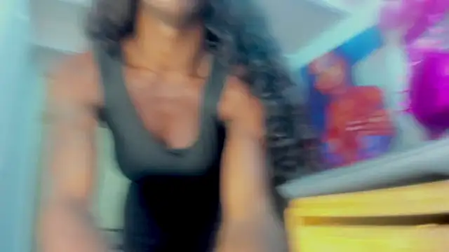 Snapshot of Richchocolatesweet_ chatting on December 15, 2024, 4:07 am Richchocolatesweet online show from December 15, 2024, 4:07 am