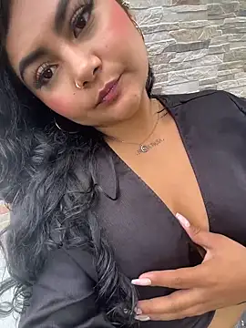 Snapshot of Juli_Walker chatting on March 12, 2026, 2:21 pm Juli Walker online show from March 12, 2026, 2:21 pm