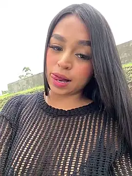 Snapshot of Juli_Walker chatting on December 7, 2024, 2:19 pm Juli Walker online show from December 7, 2024, 2:19 pm