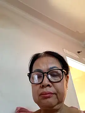 Hotestlove online show from November 16, 2025, 9:14 am