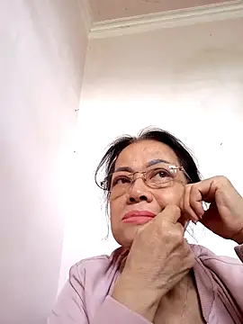 Snapshot of Hotestlove chatting on March 19, 2025, 5:41 am Hotestlove online show from March 19, 2025, 5:41 am