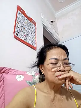 Snapshot of Hotestlove chatting on September 12, 2025, 3:23 pm Hotestlove online show from September 12, 2025, 3:23 pm