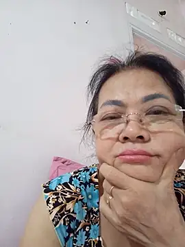 Hotestlove online show from May 29, 2026, 3:01 am