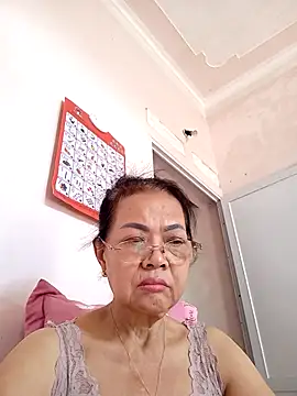 Snapshot of Hotestlove chatting on September 27, 2025, 2:18 am Hotestlove online show from September 27, 2025, 2:18 am