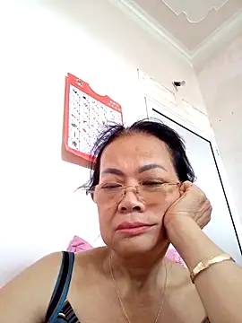 Snapshot of Hotestlove chatting on September 19, 2025, 5:44 am Hotestlove online show from September 19, 2025, 5:44 am