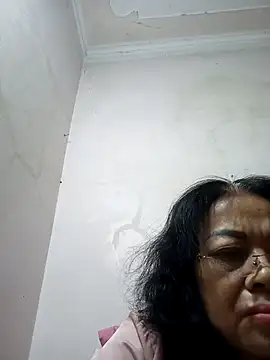 Snapshot of Hotestlove chatting on March 18, 2025, 12:39 pm Hotestlove online show from March 18, 2025, 12:39 pm
