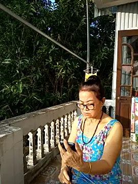 Snapshot of Hotestlove chatting on October 3, 2025, 11:39 pm Hotestlove online show from October 3, 2025, 11:39 pm