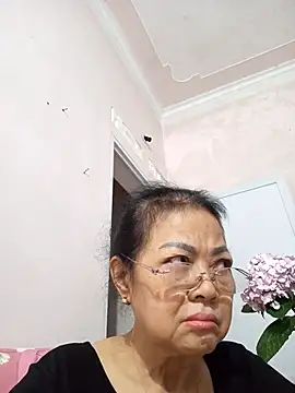 Hotestlove online show from April 23, 2026, 11:16 am
