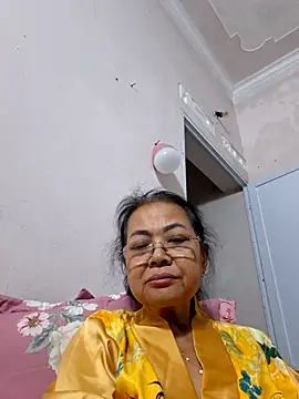 Hotestlove online show from December 20, 2025, 12:41 pm