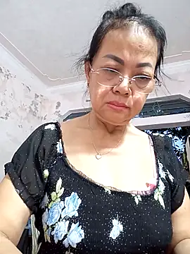 Snapshot of Hotestlove chatting on September 20, 2025, 10:37 pm Hotestlove online show from September 20, 2025, 10:37 pm