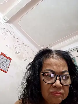 Hotestlove online show from November 15, 2025, 2:21 pm