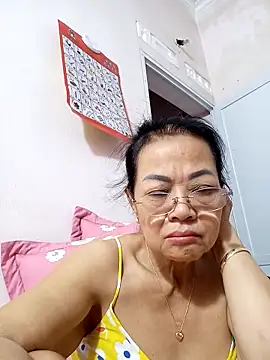 Snapshot of Hotestlove chatting on September 13, 2025, 9:59 pm Hotestlove online show from September 13, 2025, 9:59 pm