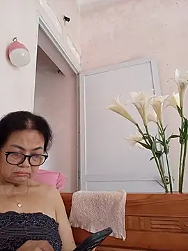 Hotestlove online show from May 21, 2026, 4:54 am