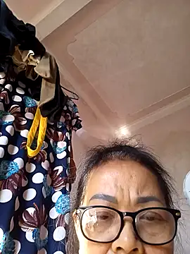 Hotestlove online show from January 8, 2026, 2:17 am