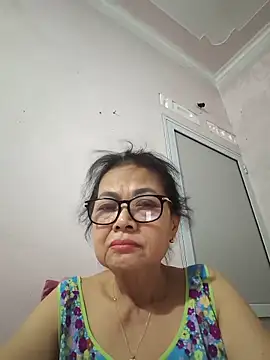 Hotestlove online show from May 25, 2026, 3:17 am