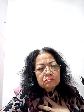 Snapshot of Hotestlove chatting on March 17, 2025, 10:19 pm Hotestlove online show from March 17, 2025, 10:19 pm