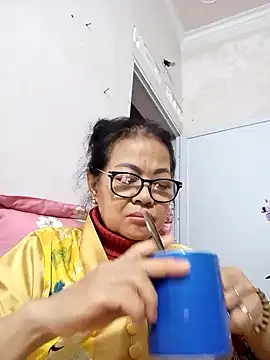 Hotestlove online show from February 20, 2026, 11:28 pm