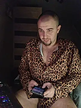 Foxyshaved online show from March 2, 2026, 4:24 am