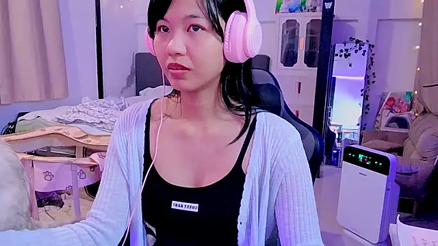 Kana G online show from March 7, 2025, 1:51 pm