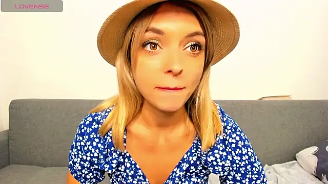 Snapshot of _ellen_meow_ chatting on November 7, 2025, 9:30 pm ellen meow online show from November 7, 2025, 9:30 pm