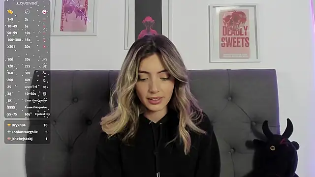 IsadoraGalle  online show from February 17, 2026, 7:11 pm