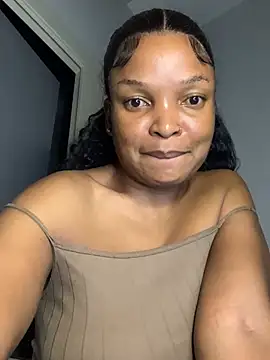 Snapshot of slimcateee chatting on March 5, 2025, 7:27 pm slimcateee online show from March 5, 2025, 7:27 pm