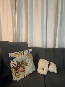 slimcateee online show from November 12, 2025, 8:12 pm