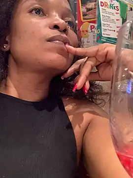 Snapshot of slimcateee chatting on March 18, 2025, 5:55 pm slimcateee online show from March 18, 2025, 5:55 pm