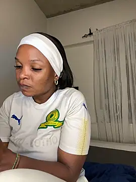 slimcateee online show from November 25, 2025, 9:15 pm