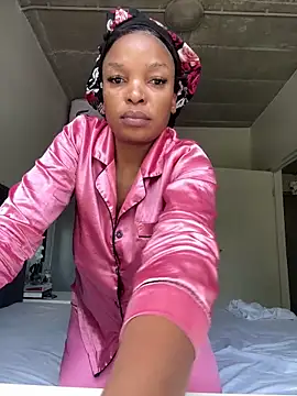 slimcateee online show from March 9, 2026, 1:03 pm