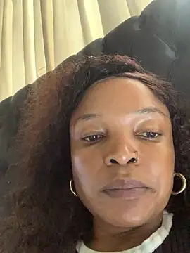 Snapshot of slimcateee chatting on March 18, 2025, 9:45 am slimcateee online show from March 18, 2025, 9:45 am