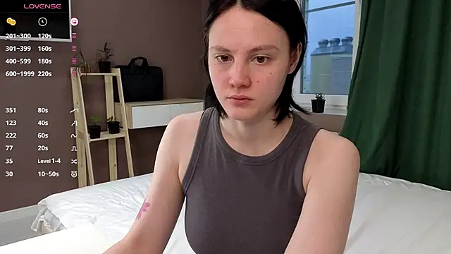 Snapshot of MaryCoopeer chatting on November 4, 2025, 5:11 am MaryCoopeer online show from November 4, 2025, 5:11 am