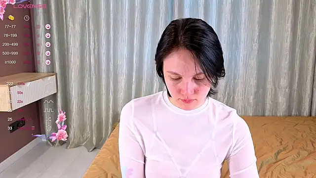 Snapshot of MaryCoopeer chatting on October 18, 2025, 5:09 am MaryCoopeer online show from October 18, 2025, 5:09 am