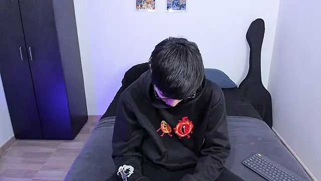 Aventure Twinks online show from February 19, 2025, 9:14 pm