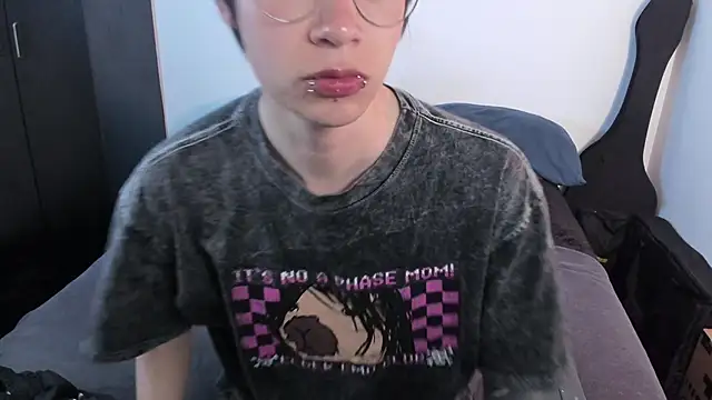 Aventure Twinks online show from April 12, 2026, 12:58 am