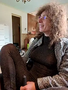 Prxscillia Tx online show from March 6, 2026, 10:10 am