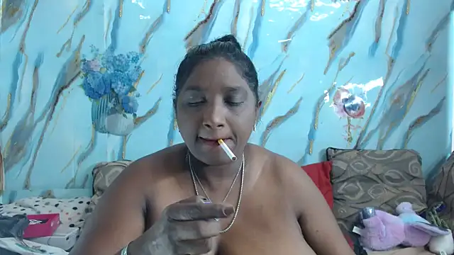 Snapshot of Indian_tracy chatting on May 8, 2026, 9:35 am Indian tracy online show from May 8, 2026, 9:35 am