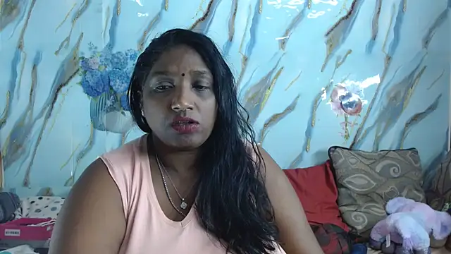 Snapshot of Indian_tracy chatting on May 11, 2026, 4:15 pm Indian tracy online show from May 11, 2026, 4:15 pm