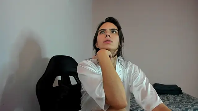 nina pons online show from March 17, 2026, 7:39 pm