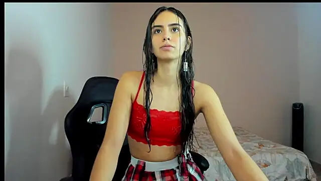 Snapshot of nina_pons chatting on February 18, 2026, 9:44 pm nina pons online show from February 18, 2026, 9:44 pm