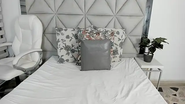 nina pons online show from March 22, 2025, 11:31 pm