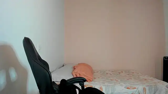 nina pons online show from April 7, 2026, 6:32 pm